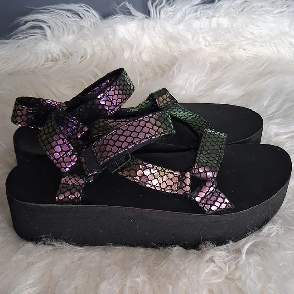 TEVA Chameleon Sandals - Picture 1 of 15